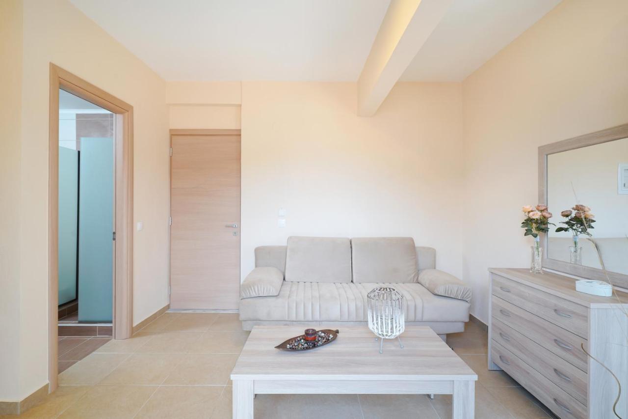 Theodore Apartments Skála Marión Kültér fotó
