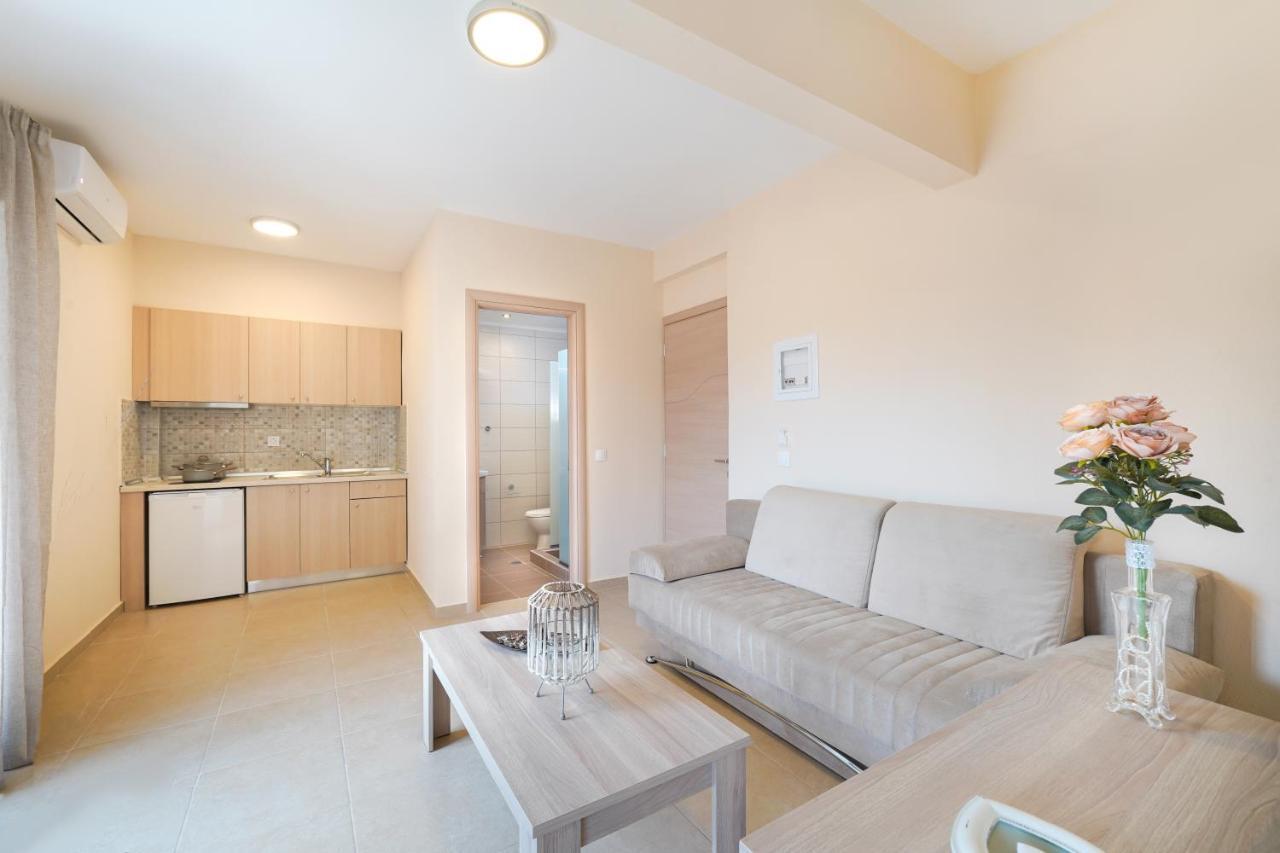 Theodore Apartments Skála Marión Kültér fotó