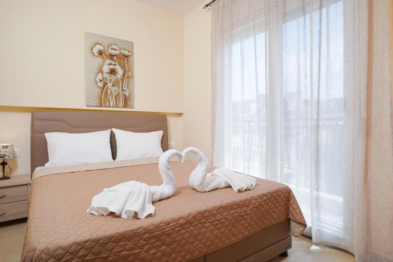 Theodore Apartments Skála Marión Kültér fotó